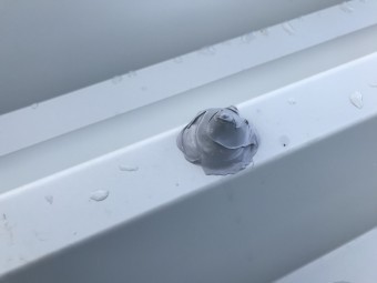 ボルト部のコーキング