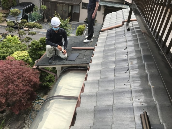 瓦屋根の調査