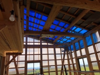 小屋内部