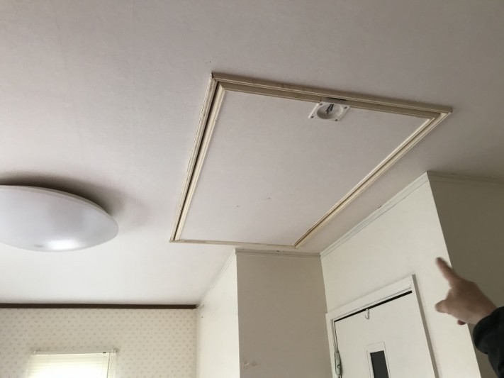 雨漏りしている部屋