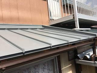 板金で葺き替え完了