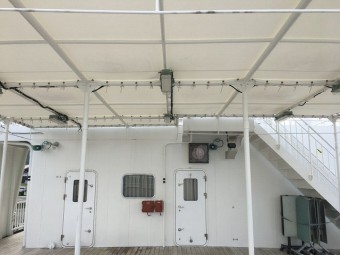 テント屋根のアップ