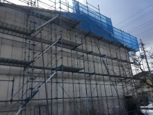 裏側足場