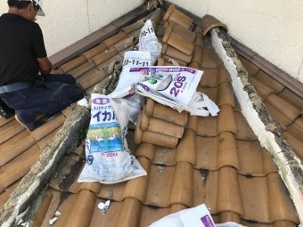 下屋棟漆喰取り外し