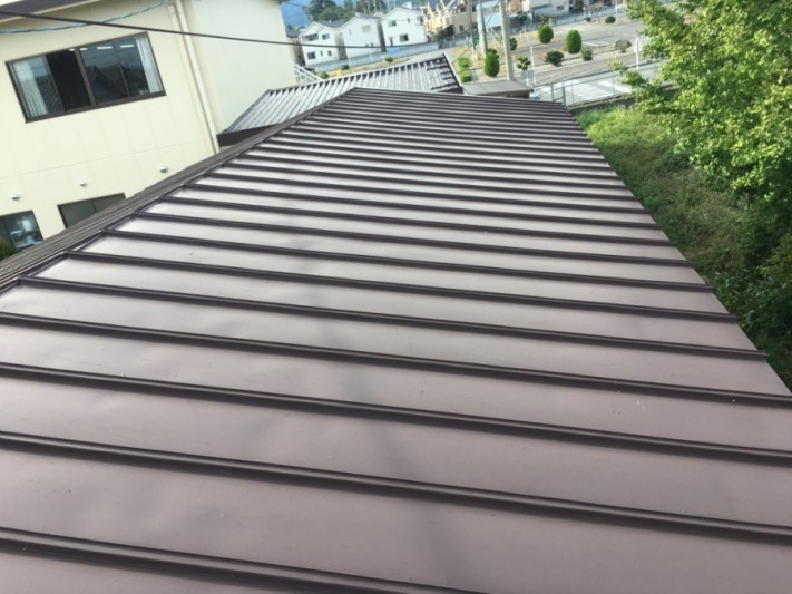 瓦棒葺き屋根