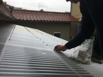 上からボルト締め