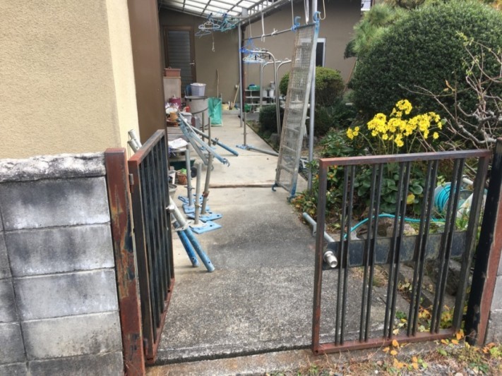 部材立てかけ