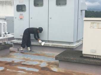 キュービクル基礎部分ケレン
