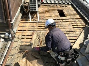 瓦屋根葺き直し