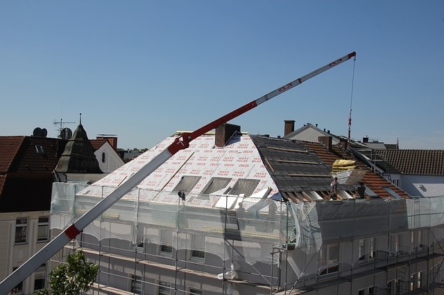 roofers-2681354_640-1